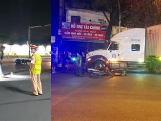 5 người thương vong sau cú va chạm giữa container và 2 xe mô tô trong đêm