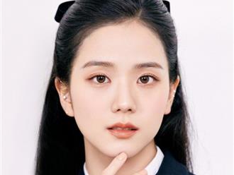‘Nữ thần K-pop’ Jisoo (Black Pink) khoe nhan sắc cận mặt ‘siêu đỉnh’ dưới ống kính của Dior