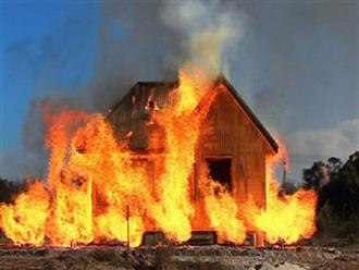 Giận vợ, người đàn ông châm lửa đốt nhà