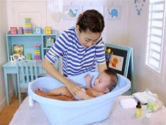 Hướng dẫn tắm cho trẻ sơ sinh đơn giản và an toàn tại nhà