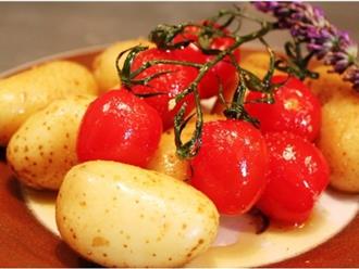 Khoai tây nấu với cà chua có phải đại kỵ “như lời đồn”?