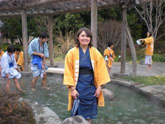 Hướng dẫn cách mặc Yukata truyền thống của Nhật Bản