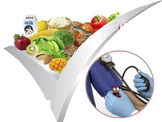 Chế độ ăn cho người tăng huyết áp: Giảm muối, thực phẩm giàu cholesterol và axit no