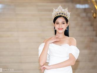 Hoa hậu Đỗ Thị Hà vẫn nổi bật với nhan sắc xinh tươi dù diện trang phục trang dị 