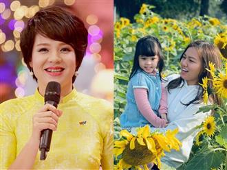 MC VTV Diễm Quỳnh bất chấp nguy hiểm sinh con lần 2 ở độ tuổi U50, cô con gái xinh đẹp y hệt mẹ