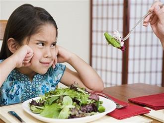 Chuyên gia dinh dưỡng mách mẹ mẹo hay tập cho bé thích ăn rau củ