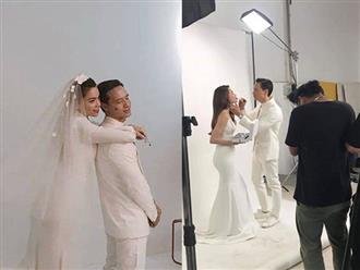 Lộ ảnh hậu trường chụp hình cưới cực ngọt của Kim Lý và Hồ Ngọc Hà
