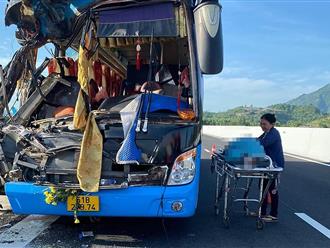 Xe chở đoàn từ thiện gặp tai nạn trên cao tốc ở Khánh Hòa, 2 người tử vong thương tâm
