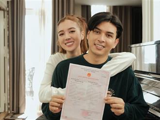 Hồ Quang Hiếu cùng bạn gái kém 17 tuổi chính thức đăng ký kết hôn về chung một nhà 