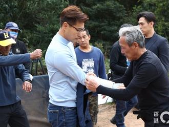 TVB chính thức ĐÓNG CỬA vì bùng dịch tràn lan, sốc khi nam diễn viên này bị đưa lên ‘chịu trận’