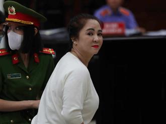 Bà Nguyễn Phương Hằng bật khóc tại tòa: 'Xin được giảm án 1 ngày, bị cáo cũng thấy hạnh phúc'