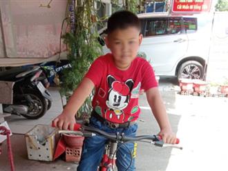 Đã tìm thấy bé trai 9 tuổi đi lạc suốt 1 ngày ở TP.HCM: 'Con bị lấy mất xe đạp'