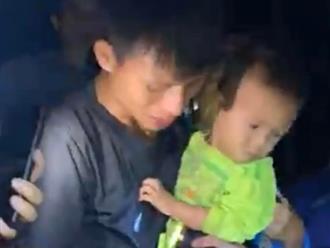 Lào Cai: Bé trai 2 tuổi bị lạc suốt 6 tiếng trong rừng đêm