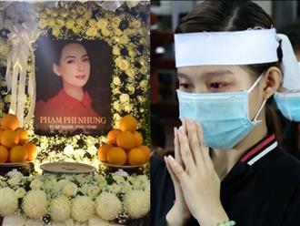 Lễ tưởng niệm ca sĩ Phi Nhung bị hoãn, các con nuôi rơi nước mắt trước di ảnh của mẹ