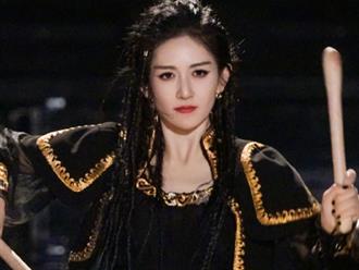 MC nổi tiếng Trung Quốc - Tạ Na bị 'ném đá' không thương tiếc trong show Đạp gió 2023