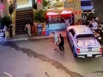 Quảng Ninh: Đang đứng chơi, chủ khách sạn bị tấm thạch cao rơi vào đầu tử vong
