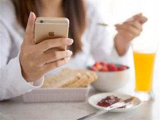 3 thời điểm trong ngày được khuyến cáo không nên dùng điện thoại để tránh gây hại cho sức khỏe
