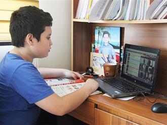 Thủ tướng phát động chương trình 'Sóng và máy tính cho em', nhấn mạnh 'tạm dừng đến trường nhưng không dừng học'