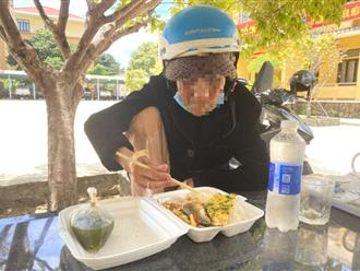 Cụ bà 87 tuổi ở Lâm Đồng đi lạc hơn 700km đến Huế được tặng vé để về quê 