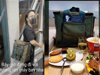3 việc Việt Hương làm gây xúc động mạnh trên chuyến bay đưa tro cốt Phi Nhung từ Việt Nam về Mỹ đoàn tụ gia đình