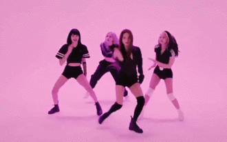 BLACKPINK tung video vũ đạo của "How You Like That" chuẩn vừa đen vừa hồng, ơn giời không còn tập trong phòng thiếu sáng nữa rồi!