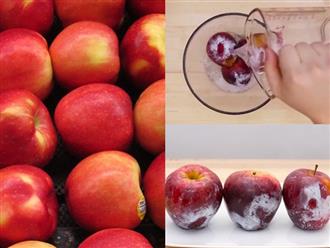 Cách phân biệt táo Trung Quốc ngâm hóa chất bảo quản: Hãy đổ nước nóng lên vỏ và quan sát