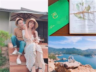 Cận cảnh thiệp cưới đẹp như mơ của cặp đôi Cường Đô la và Đàm Thu Trang, địa điểm tổ chức hôn lễ đã được xác định