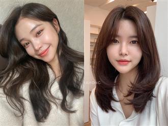 Đổi ngay 5 kiểu tóc uốn chuẩn hot girl Hàn này để xúng xính váy áo mùa Giáng sinh 2020