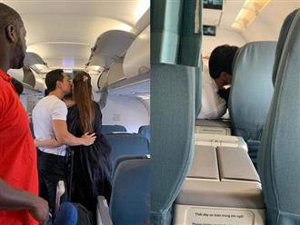 Hậu chia xa, Kim Lý vô tư ôm hôn Hà Hồ say đắm trên máy bay như chốn không người