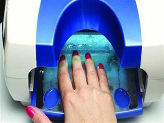 Tác hại ghê gớm đằng sau việc dùng máy hong móng tay UV khi sơn móng gel