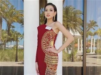 Hành động mới nhất của Đỗ Thị Hà dành cho Hoa hậu Trung Quốc khiến fan mát lòng