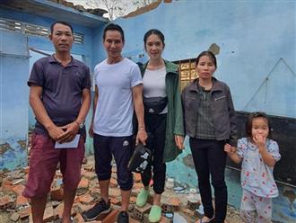 Đi cứu trợ nhà dân bị sập tan hoang sau bão, vợ chồng Lý Hải bị anti-fan trách 'cười tươi rói'