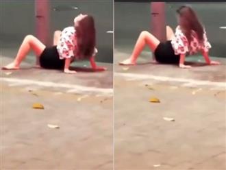 Say xỉn đến mất kiểm soát, hot girl có hành động 'nhạy cảm' giữa đường khiến ai chứng kiến cũng sốc nặng