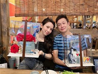 MC Anh Tuấn khoe ảnh mừng sinh nhật tuổi 46, nhan sắc vợ kín tiếng thu hút mọi sự chú ý