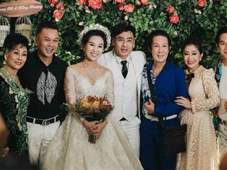 Nghệ sĩ cải lương đình đám Vũ Linh tái ngộ Thoại Mỹ trong đám cưới cháu gái