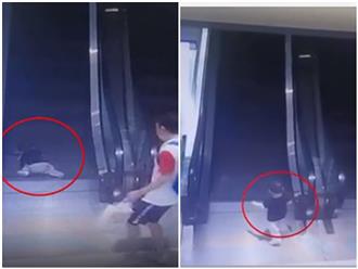 Bố lo buộc dây giày, bé trai 1 tuổi bất cẩn ngã vào thang cuốn khiến 3 ngón tay đứt lìa