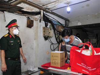Quân đội trao trả tài sản, di vật cho gia đình người tử vong vì COVID-19 ở TP.HCM