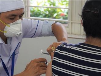GS Nguyễn Văn Tuấn: 5 yếu tố khiến người tiêm đủ 2 liều vaccine vẫn có thể mắc Covid-19