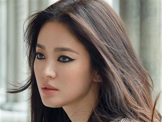 Song Hye Kyo khoe vẻ đẹp đầy ma mị sau khi ly hôn Song Joong Ki
