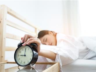 Bật mí 6 mẹo vặt để bạn thức dậy ngay mà không cần nhấn nút báo thức lại mỗi sáng