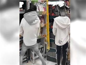 2 thanh niên cởi quần làm chuyện xấu hổ trong cửa hàng khiến cộng đồng mạng giận dữ, truy lùng danh tính