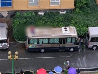Hà Nội: Người dân bàng hoàng phát hiện thi thể người đàn ông trên nóc xe khách