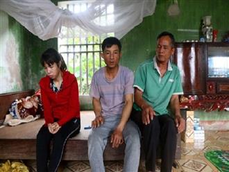 Nữ sinh ở Hưng Yên bị nhóm bạn lột đồ đánh hội đồng dã man: Bố như phát điên, mẹ liên tục khóc vì xót thương con