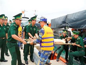 Phát hiện 1 thi thể trong khoang tàu cá bị chìm trên biển Quảng Bình