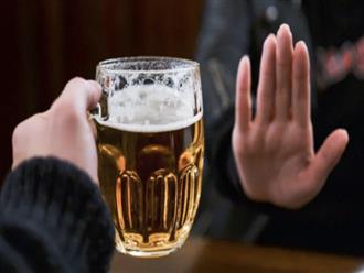 Từ 15/11, lôi kéo người khác uống rượu bia bị phạt đến 1 triệu đồng