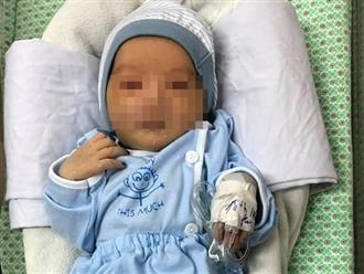 Xót xa: Em bé bị mẹ bỏ rơi dưới hố ga ở Hà Nội đã tử vong