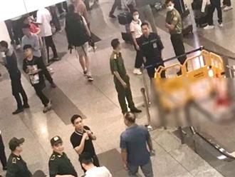 Hà Nội: Nam hành khách bất ngờ nhảy từ lầu 3 xuống đất tại sân bay Nội Bài khiến nhiều người sửng sốt 