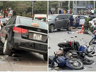 Hé lộ nguyên nhân ô tô tông liên hoàn xe máy ở Hà Nội: Tài xế đạp nhầm chân ga 