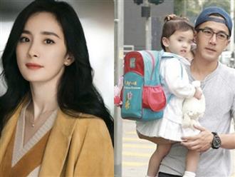 Liên tục đăng tải hình ảnh mua sắm, du lịch cùng bạn bè, Dương Mịch bị netizen chỉ trích: 'Tôi nghĩ cô ấy nên bớt thời gian đi du lịch để thăm con gái thì hơn'
