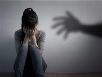 Bé gái 15 tuổi cắt tay tự tử sau khi bị khống chế cưỡng hiếp: Đối tượng có thể bị tăng nặng hình phạt